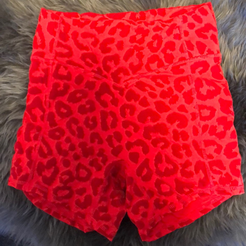 Balance Athletica - Lux Short - Panther Fire